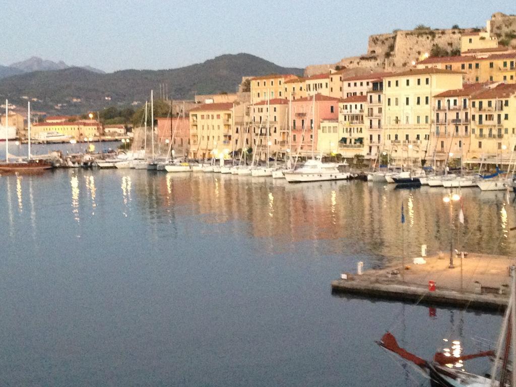 Le Stanze sul Mare Hotel Portoferraio Esterno foto