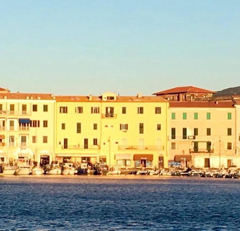 Le Stanze sul Mare Hotel Portoferraio Esterno foto