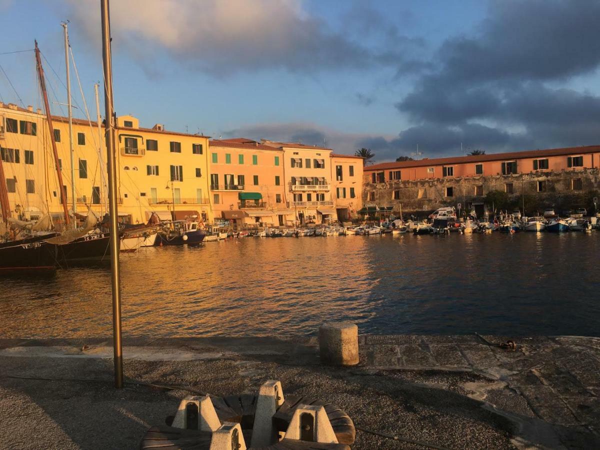 Le Stanze sul Mare Hotel Portoferraio Esterno foto